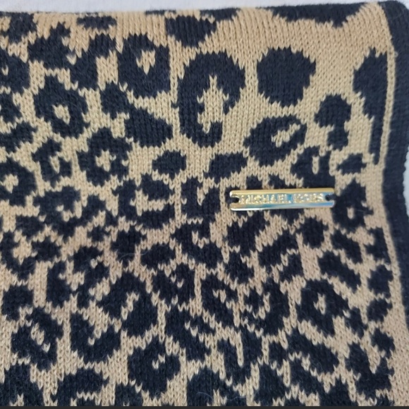 Michael Kors Infinity Scarf Leopard Reversible Winter Warm Fashion Animal Print - Picture 11 of 12